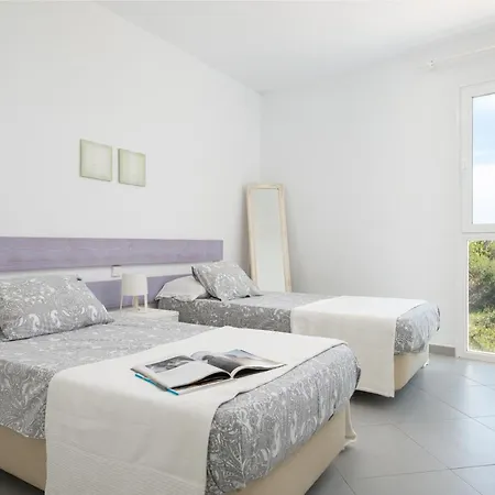 Stunning Marianella Gris, Pool, Bbq, Ac, Free Wifi Holiday home
