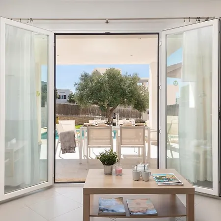 Holiday home Stunning Marianella Gris, Pool, Bbq, Ac, Free Wifi *