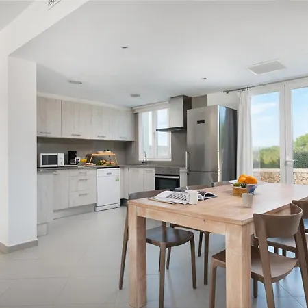 Stunning Marianella Gris, Pool, Bbq, Ac, Free Wifi Holiday home Cala d'Or (Mallorca)