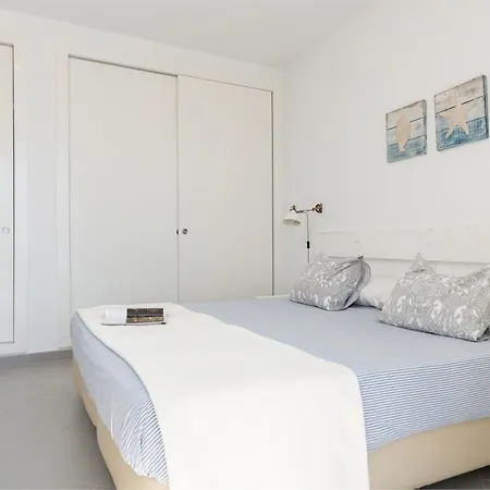 Stunning Marianella Gris, Pool, Bbq, Ac, Free Wifi Holiday home *